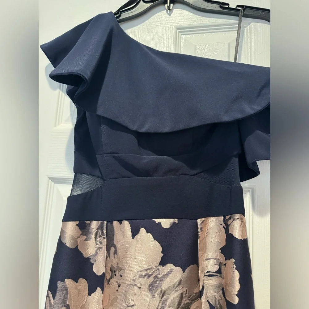 One-Shoulder Brocade Gown for Wedding or Party - Blue and Pink - size 2 - Picture 5 of 17